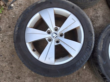 Laden Sie das Bild in den Galerie-Viewer, 4x Alufelge 17 Zoll 6.5" 5x112 41ET 3V0601025AS Skoda Superb Iii Rim Wheel FEL3097802162wt