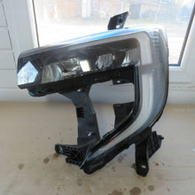 Laden Sie das Bild in den Galerie-Viewer, Frontscheinwerfer Renault Master 260609073R- 260609073R260609073R Links SCH5481780365cm