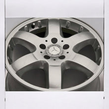 Laden Sie das Bild in den Galerie-Viewer, 1x Alufelge 17 Zoll 8.5&quot; 5x112 52ET Glanz Silber A1634012702 Mercedes-Benz