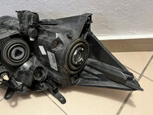 Load image into Gallery viewer, Frontscheinwerfer Toyota Auris 81170-02460 Links Scheinwerfer Headlight SCH8498936129gl