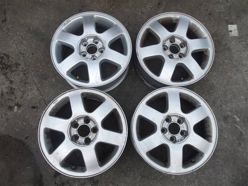 4x Alufelge 15 Zoll 6.0" 5x100 38ET 8L0601025F Audi A3 Rim Wheel