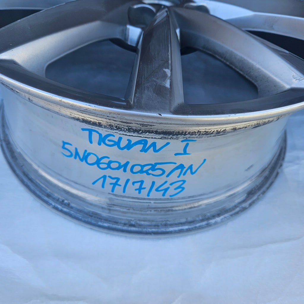 1x Alufelge 17 Zoll 7.0" 5x112 34ET Glanz Silber 5N0601025AN VW Tiguan Rim Wheel FEL6836723591sk