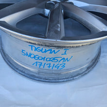 Laden Sie das Bild in den Galerie-Viewer, 1x Alufelge 17 Zoll 7.0" 5x112 34ET Glanz Silber 5N0601025AN VW Tiguan Rim Wheel FEL6836723591sk