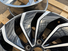Laden Sie das Bild in den Galerie-Viewer, 1x Alufelge 17 Zoll 5x112 5H0601025D VW Golf Viii Rim Wheel FEL6573710068wm