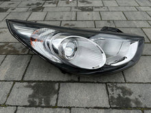Laden Sie das Bild in den Galerie-Viewer, Frontscheinwerfer Hyundai Ix35 Rechts Scheinwerfer Headlight SCH7711466681qi