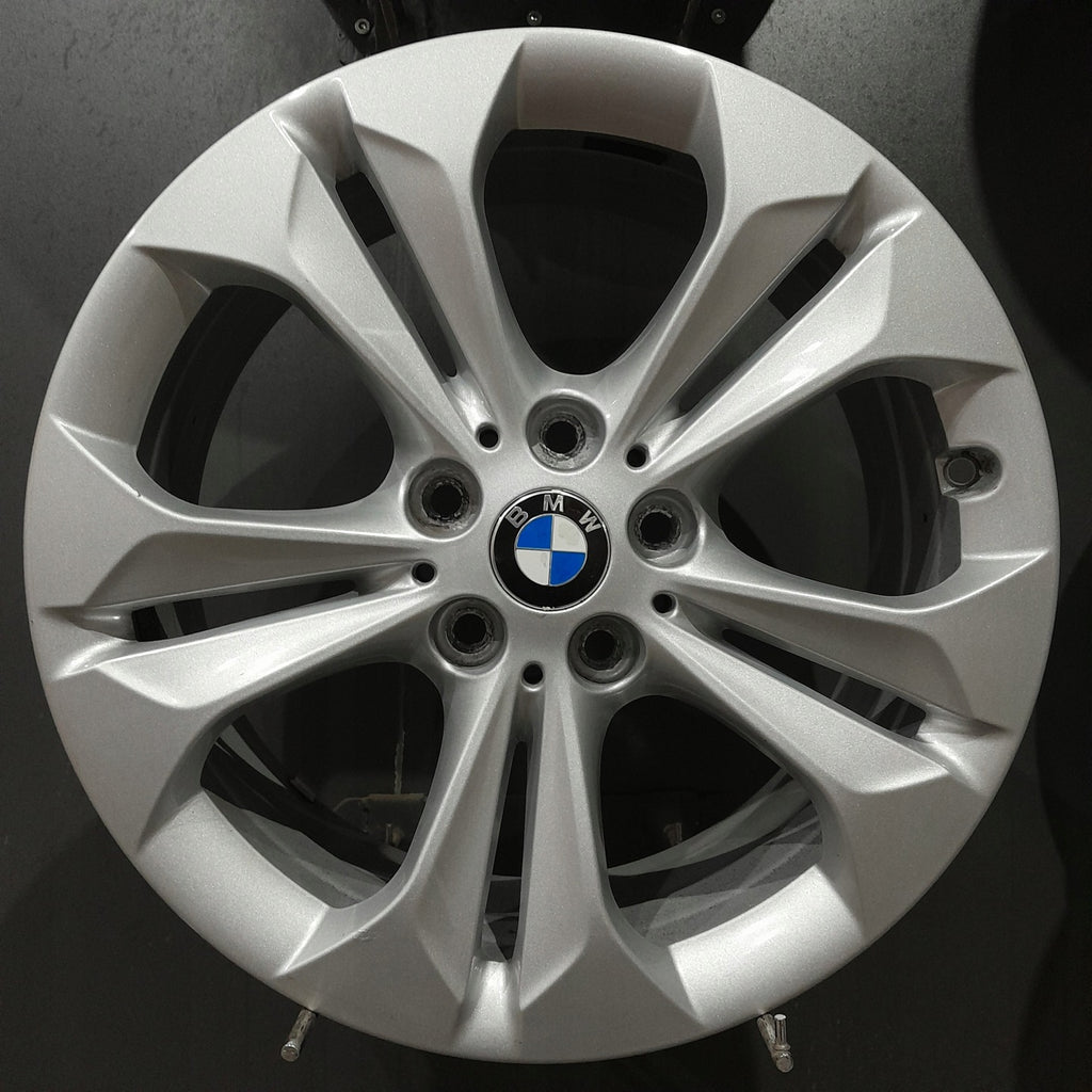 4x Alufelge 17 Zoll 7.5" 5x112 52ET Glanz Silber 6856065-BM BMW F39 X1 F48 FEL7354087968qm