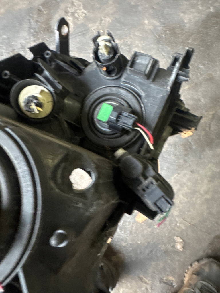 Frontscheinwerfer Toyota Auris Ein Satz Scheinwerfer Headlight SCH3694253557yj