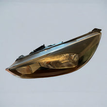 Laden Sie das Bild in den Galerie-Viewer, Frontscheinwerfer Ford Focus F1EB-13W030-AGB Links Scheinwerfer Headlight