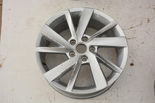 Load image into Gallery viewer, 1x Alufelge 17 Zoll 6.5&quot; 5x112 46ET Glanz Silber 5H0071497 Vw Rim Wheel