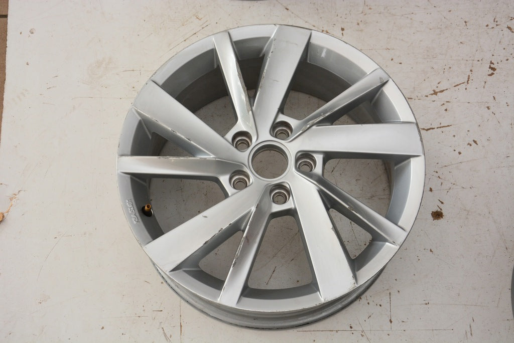 1x Alufelge 17 Zoll 6.5" 5x112 46ET Glanz Silber 5H0071497 Vw Rim Wheel FEL1739379868fp