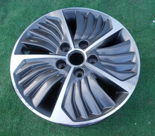 Load image into Gallery viewer, 1x Alufelge 16 Zoll 6.5" 5x114.3 50ET Glanz Grau 52910-G2700 Hyundai Ioniq FEL8943025102vs