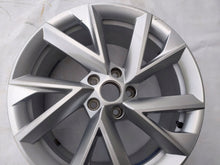Load image into Gallery viewer, 1x Alufelge 19 Zoll 3V0601025CH Skoda Superb III Octavia Rim Wheel FEL8951324595oh