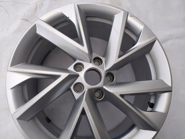 1x Alufelge 19 Zoll 3V0601025CH Skoda Superb III Octavia Rim Wheel FEL8951324595oh