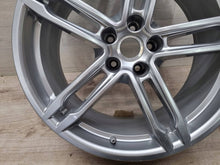 Laden Sie das Bild in den Galerie-Viewer, 1x Alufelge 19 Zoll 95B601025BC Porsche Macan Rim Wheel