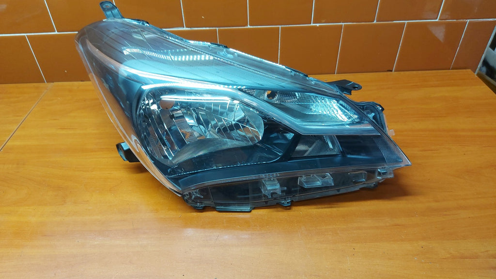 Frontscheinwerfer Toyota Yaris 0D-195 LED Rechts Scheinwerfer Headlight SCH7177498807fa