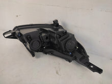 Laden Sie das Bild in den Galerie-Viewer, Frontscheinwerfer Peugeot 2008 I 9825313980 Ein Stück (Rechts oder Links)