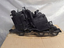 Load image into Gallery viewer, Frontscheinwerfer BMW E46 Links Scheinwerfer Headlight SCH2405565072fl