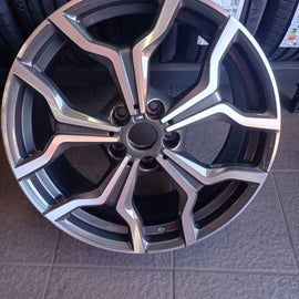 1x Alufelge 19 Zoll 8.0