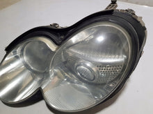 Laden Sie das Bild in den Galerie-Viewer, Frontscheinwerfer Mercedes-Benz Sl R230 A2308207961 Xenon Links Headlight