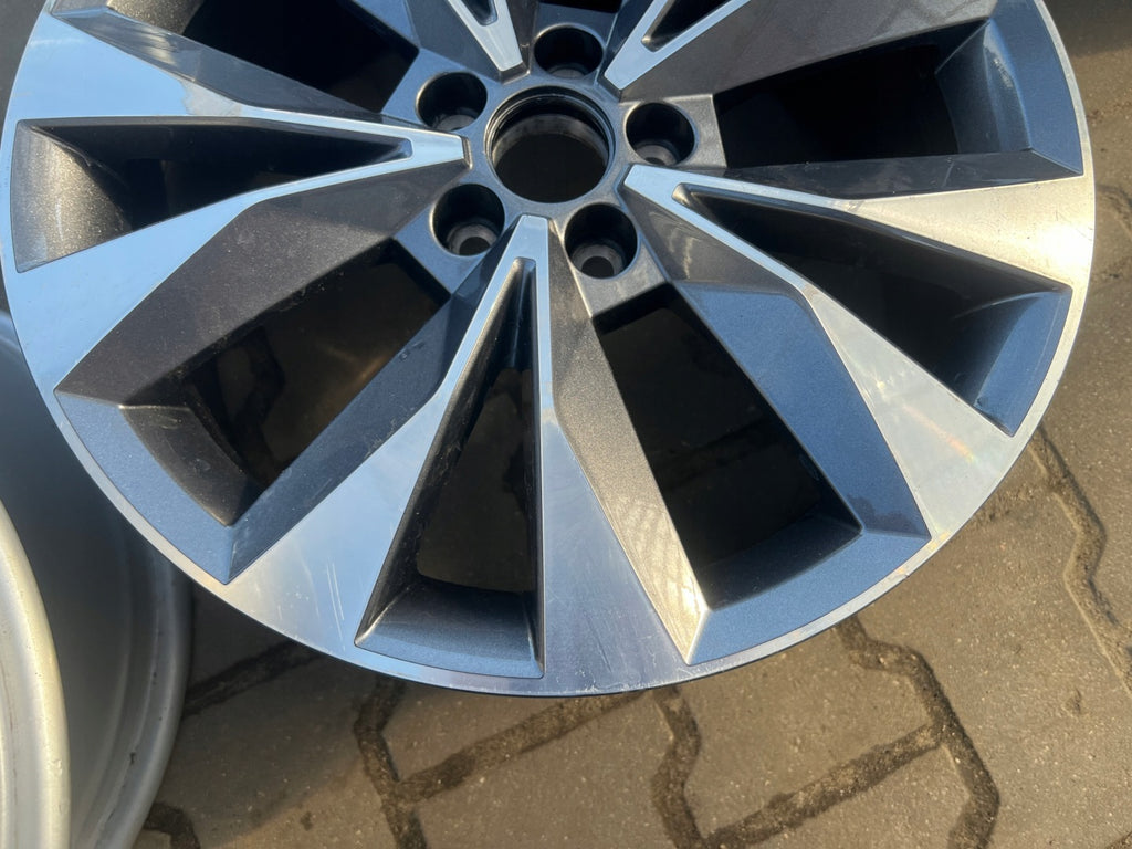 1x Alufelge 17 Zoll 6.5" 5x100 40ET Glanz 657601025N Skoda Scala Kamiq Rim Wheel FEL5539386250hi