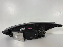 Laden Sie das Bild in den Galerie-Viewer, Frontscheinwerfer Ford Focus MX7B-13E014-ED Full LED Rechts Headlight SCH2914560367kp