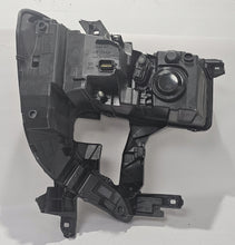 Load image into Gallery viewer, Frontscheinwerfer Nissan Interstar Master III 260609073R Links Headlight SCH4075001326rk