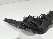 Laden Sie das Bild in den Galerie-Viewer, Frontscheinwerfer Toyota Corolla 8115002S70 Links Scheinwerfer Headlight SCH6193070425wy
