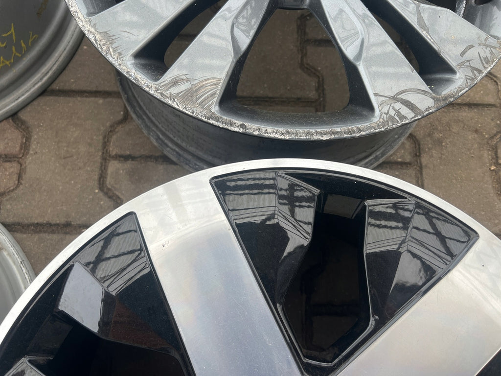 1x Alufelge 18 Zoll 7.5" 5x112 53ET Glanz Grau A2474012800 Mercedes-Benz W247