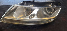 Load image into Gallery viewer, Frontscheinwerfer VW Phaeton 89021925 Vorderseite Scheinwerfer Headlight SCH1024176701xw