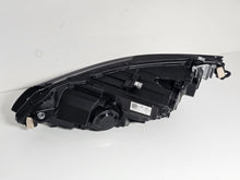 Load image into Gallery viewer, Frontscheinwerfer VW Golf VIII 5H1941030 Rechts Scheinwerfer Headlight SCH1447453263bt