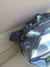 Load image into Gallery viewer, Frontscheinwerfer Citroën Jumpy Zafira C Vivaro 00197076-06 Links Headlight
