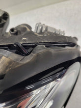 Laden Sie das Bild in den Galerie-Viewer, Frontscheinwerfer Mercedes-Benz W205 A2059062106 LED Links Headlight SCH4619031739lf
