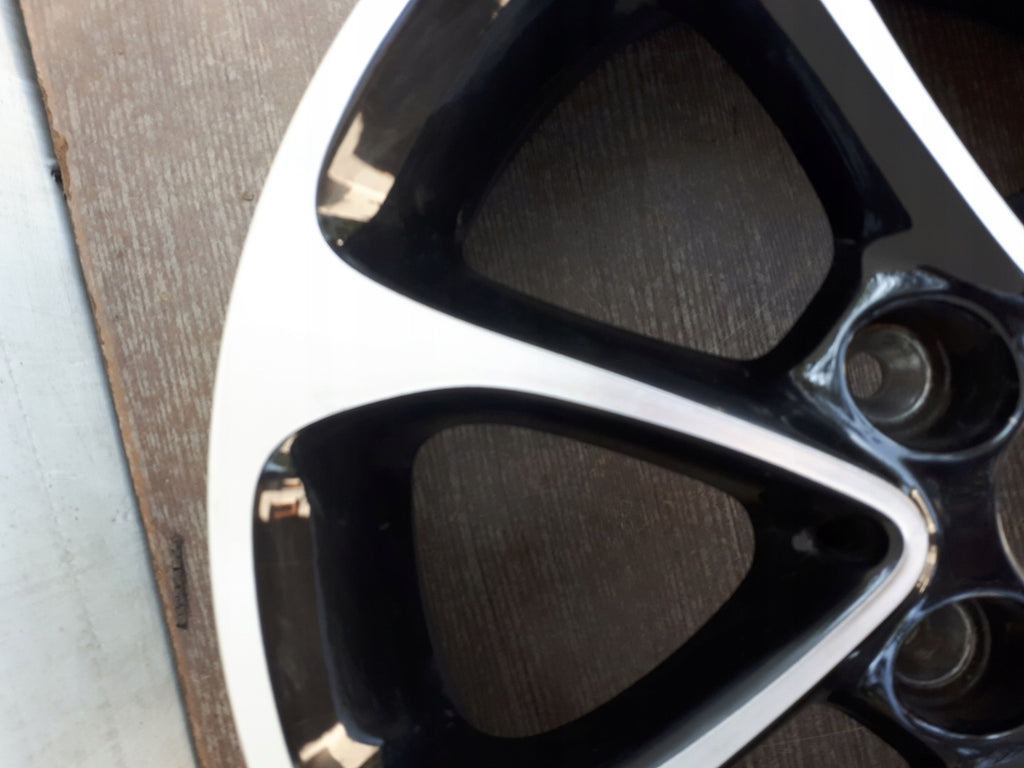 1x Alufelge 15 Zoll 5.0" 4x100 32ET 403005659R A4534011301 Renault Twingo Iii