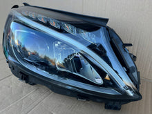 Laden Sie das Bild in den Galerie-Viewer, Frontscheinwerfer Mercedes-Benz W205 A2059067403 LED Rechts Headlight SCH9972843520km