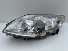 Laden Sie das Bild in den Galerie-Viewer, Frontscheinwerfer Renault Laguna III 260600035 Xenon Links Headlight SCH1062913069bv