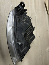 Laden Sie das Bild in den Galerie-Viewer, Frontscheinwerfer Audi A6 C6 4F0941003AK Xenon Links Scheinwerfer Headlight