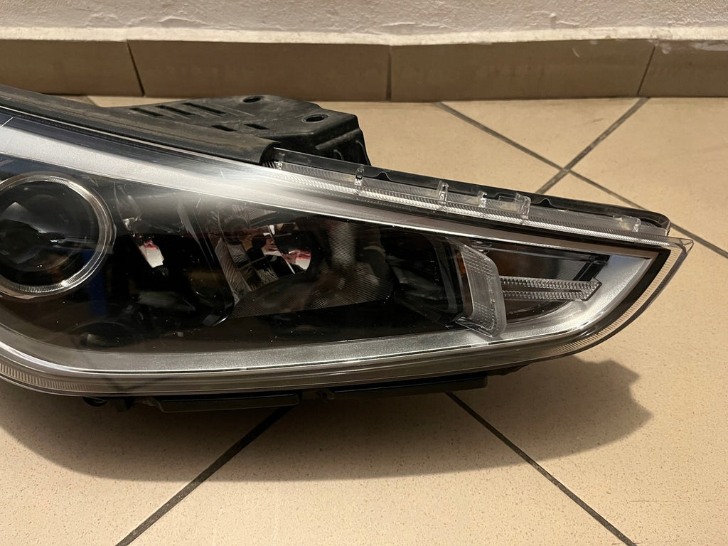 Frontscheinwerfer Hyundai I30 III 92102-G4020 Rechts Scheinwerfer Headlight