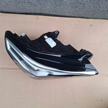 Laden Sie das Bild in den Galerie-Viewer, Frontscheinwerfer BMW X1 5A9A222-01 Rechts Scheinwerfer Headlight SCH2478961799wp