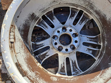 Laden Sie das Bild in den Galerie-Viewer, 1x Alufelge 17 Zoll 7.5" 5x112 A2044017505 Mercedes-Benz Rim Wheel FEL6188801475td