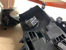 Load image into Gallery viewer, Frontscheinwerfer BMW X3 G01 G02 7466119-04 Links Scheinwerfer Headlight SCH7704702440jp