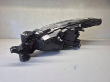 Laden Sie das Bild in den Galerie-Viewer, Frontscheinwerfer Mazda 3 BHR151030BSP 8972254300 Rechts Scheinwerfer Headlight SCH5902139388dx