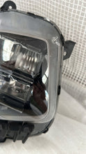 Load image into Gallery viewer, Frontscheinwerfer Hyundai Tucson N792112010 Rechts Scheinwerfer Headlight