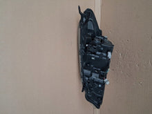Laden Sie das Bild in den Galerie-Viewer, Frontscheinwerfer Toyota Yaris Rechts Scheinwerfer Headlight SCH6934399216wq