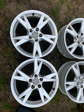 Laden Sie das Bild in den Galerie-Viewer, 4x Alufelge 17 Zoll 7.0" 5x112 43ET 8U0601025AM Audi A3 Q3 Rim Wheel FEL9852568866rz