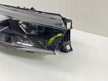 Laden Sie das Bild in den Galerie-Viewer, Frontscheinwerfer Skoda Enyaq 5LB941016G FALSE Scheinwerfer Headlight SCH7487593977fy