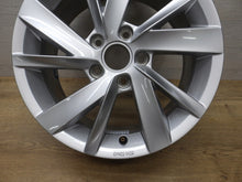 Load image into Gallery viewer, 1x Alufelge 16 Zoll 6.5&quot; 5x112 46ET Glanz Silber 5H0071496 VW Golf Vii Rim Wheel