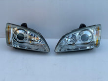 Laden Sie das Bild in den Galerie-Viewer, Frontscheinwerfer Ford Focus 4M51-13W030-E0 Xenon Ein Satz Headlight SCH3417839373ca