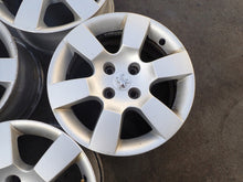 Laden Sie das Bild in den Galerie-Viewer, 4x Alufelge 16 Zoll 7.0" 4x108 29ET Glanz Silber 9685783880 Peugeot 5008 I FEL2610946420wl
