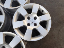 Laden Sie das Bild in den Galerie-Viewer, 4x Alufelge 16 Zoll 7.0" 4x108 29ET Glanz Silber 9685783880 Peugeot 5008 I FEL2610946420wl