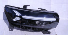 Laden Sie das Bild in den Galerie-Viewer, Frontscheinwerfer Dacia Duster 260107725R L846588 LED Rechts Headlight SCH2655644343id